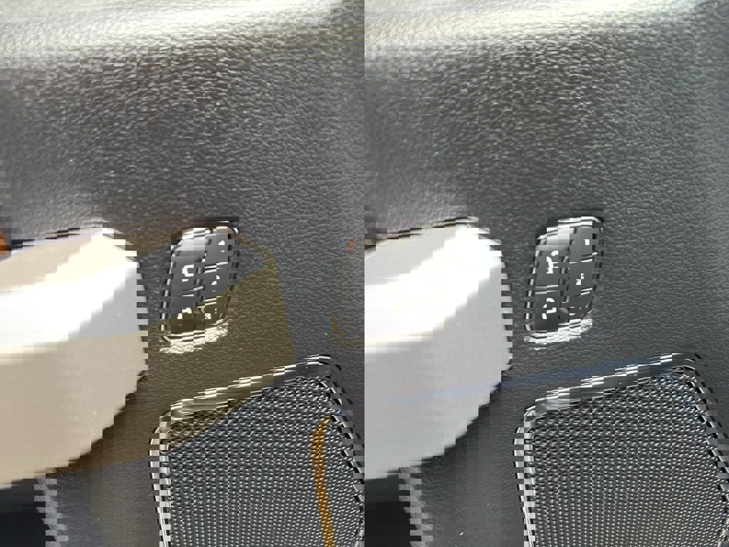 Certified 2020 Ford F150 Lariat w/ Equipment Group 502A Luxury image 15