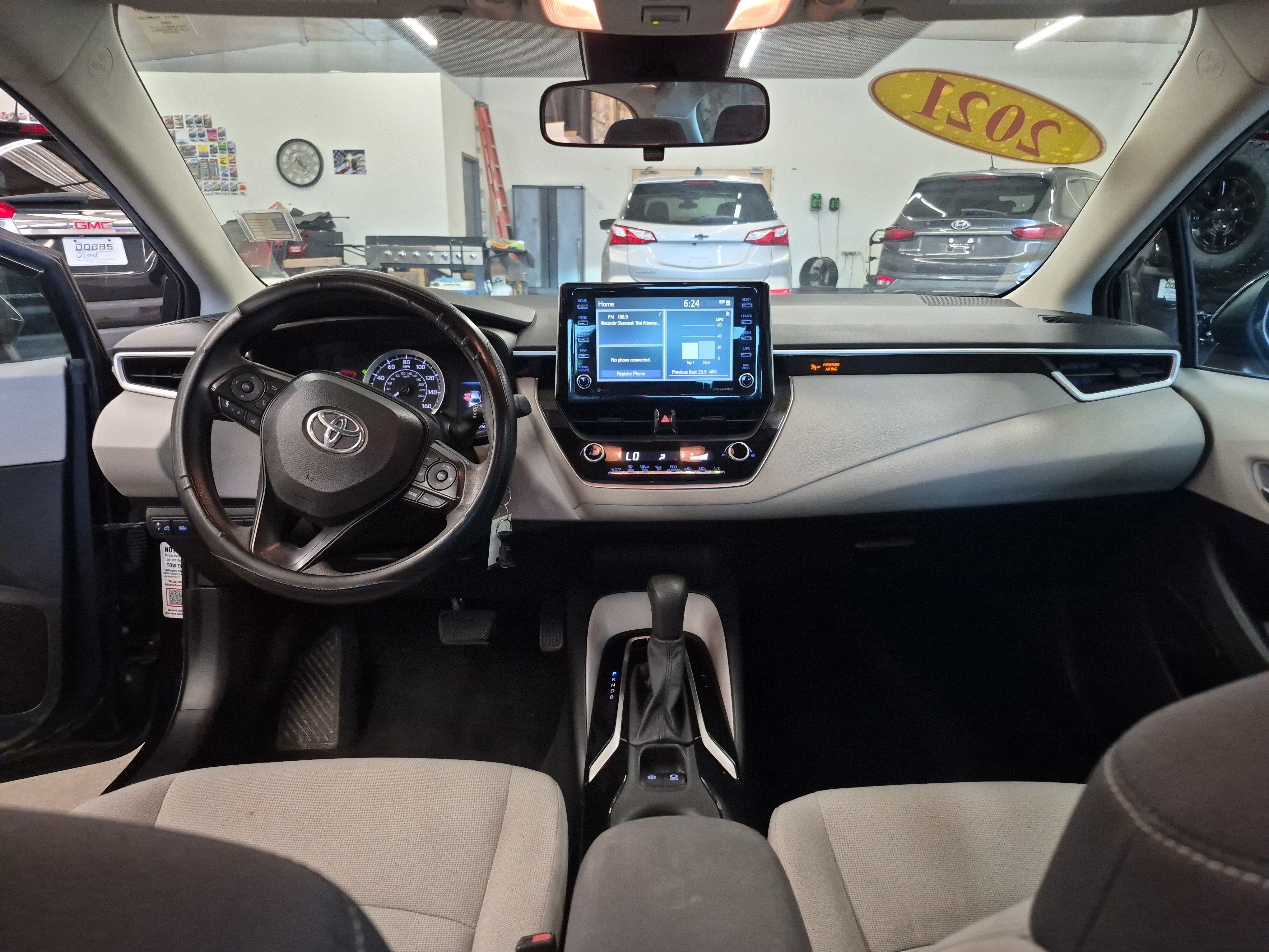 Used 2021 Toyota Corolla LE FWD image 17
