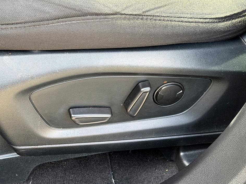 Certified 2023 Ford Explorer XLT image 19