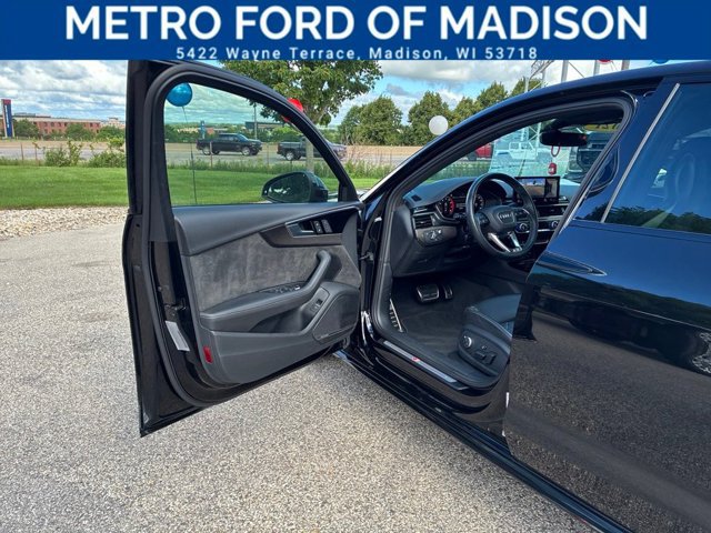 Used 2021 Audi S4 Prestige w/ Prestige Package AWD/4WD image 13