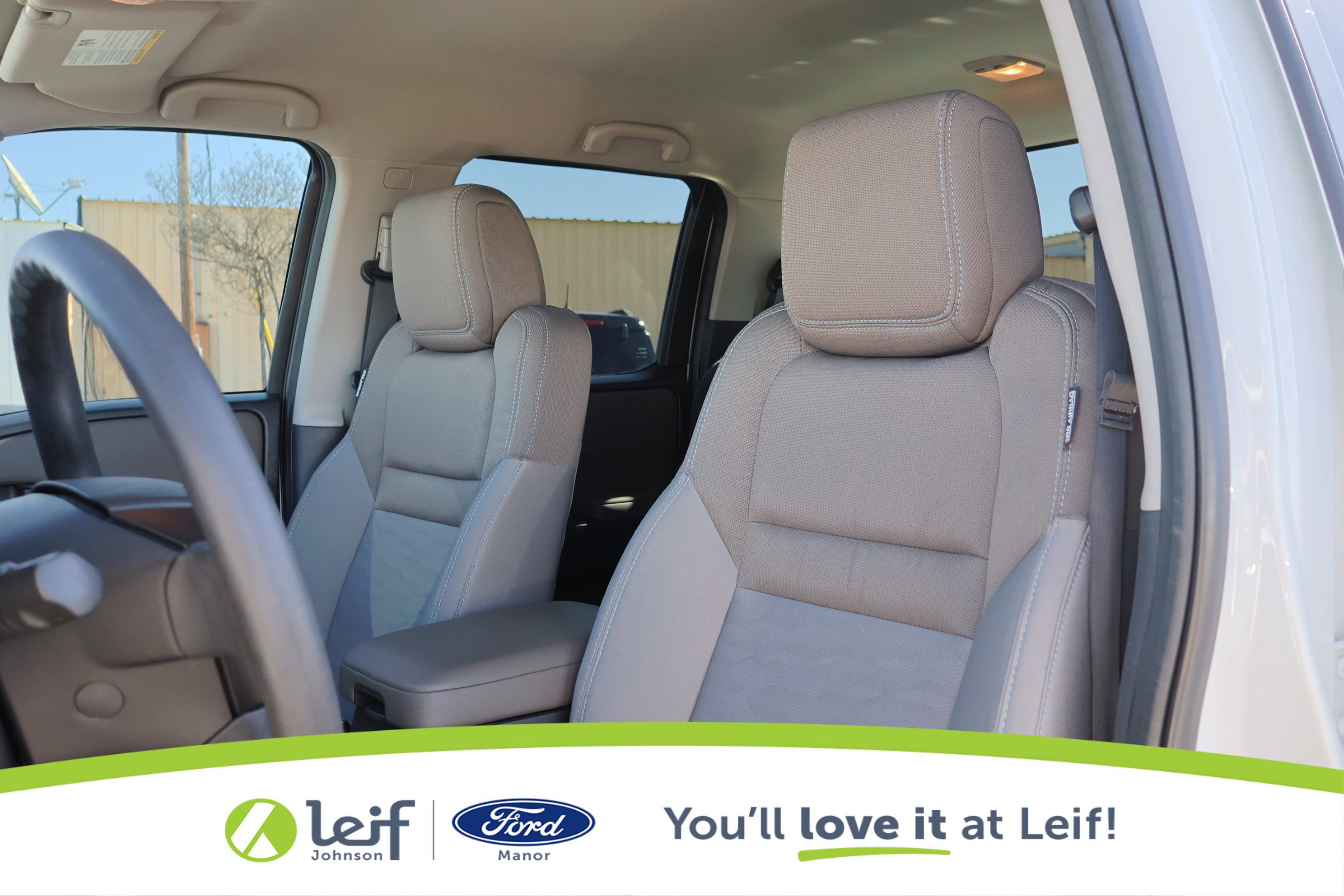 Used 2022 Nissan Frontier SV w/ Technology Package image 12