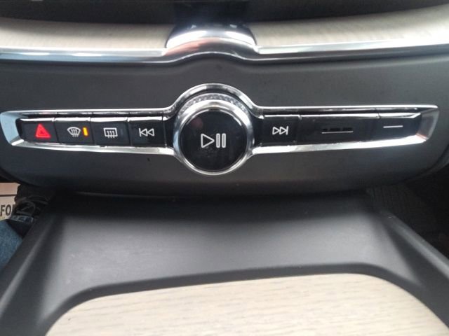 Used 2021 Volvo XC60 T5 Inscription image 39