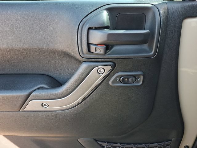 Used 2018 Jeep Wrangler Unlimited Sport S AWD/4WD image 9