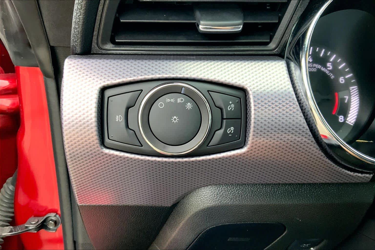 Certified 2017 Ford Mustang Coupe RWD image 29