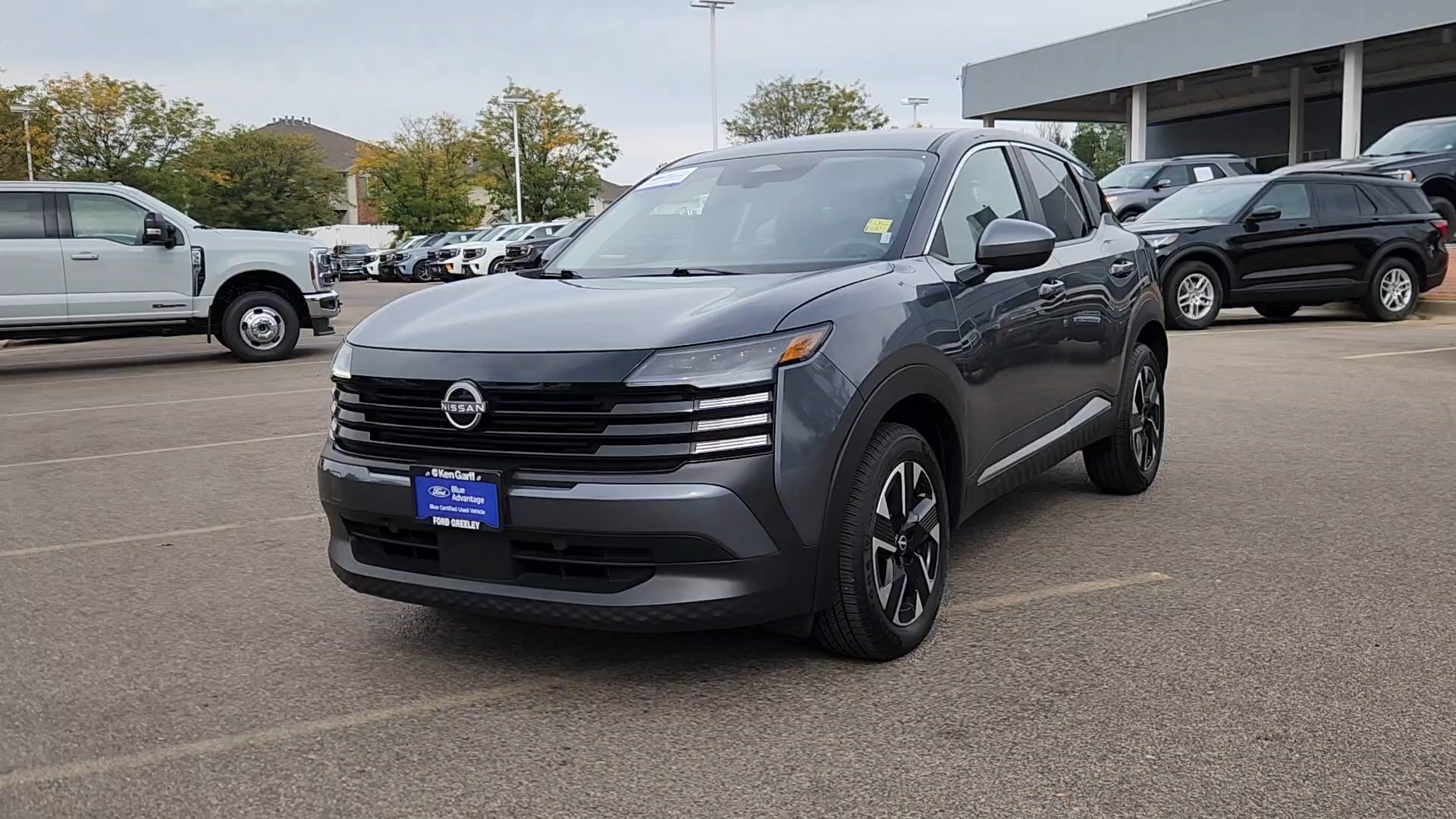 Used 2025 Nissan Kicks SV AWD/4WD image 4
