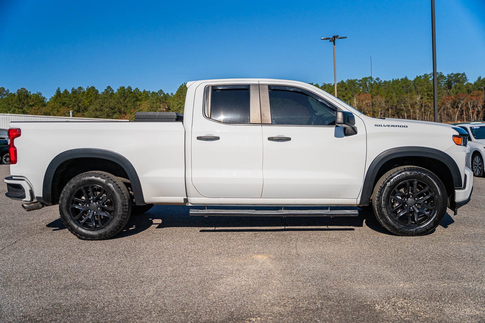 Used 2020 Chevrolet Silverado 1500 Custom w/ Custom Value Package image 6