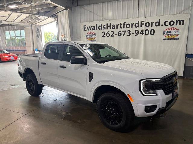 Certified 2025 Ford Ranger XLT w/ Black Appearance Package AWD/4WD image 2