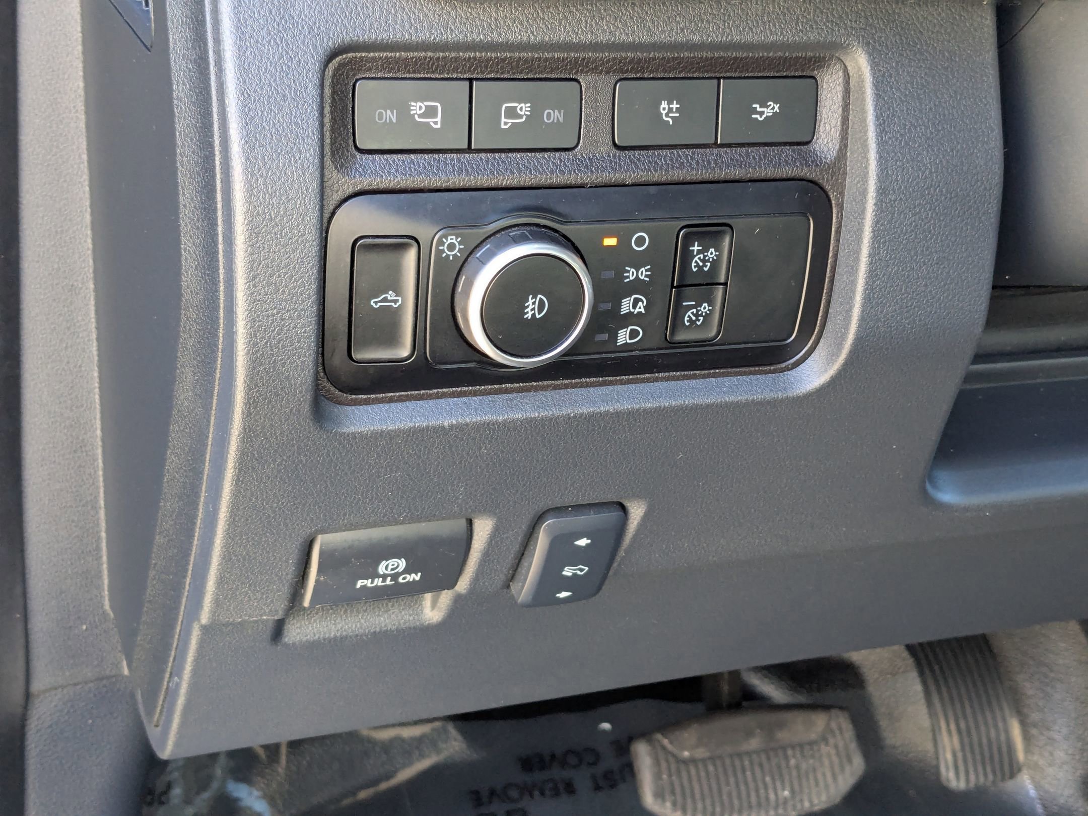 Certified 2024 Ford F350 Lariat w/ Lariat Ultimate Package AWD/4WD image 20