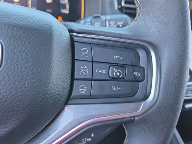Used 2022 Jeep Wagoneer Series I AWD/4WD image 23