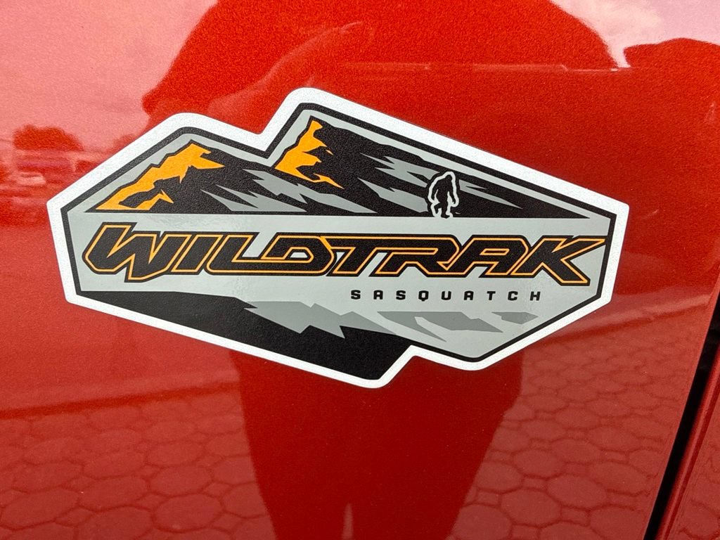 Certified 2024 Ford Bronco Wildtrak AWD/4WD image 10