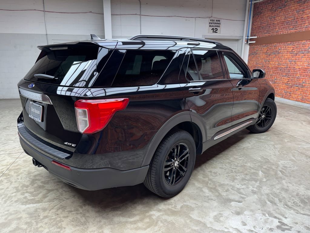 Certified 2023 Ford Explorer XLT w/ Class IV Trailer Tow Package AWD/4WD image 6