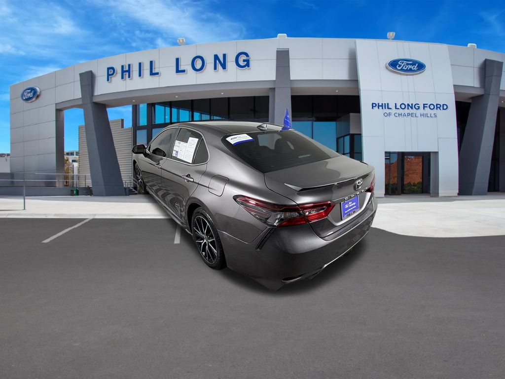 Used 2024 Toyota Camry SE FWD image 3