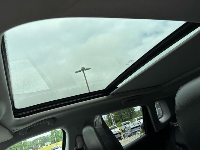 Used 2022 Jeep Compass Latitude w/ Sun and Sound Group image 13