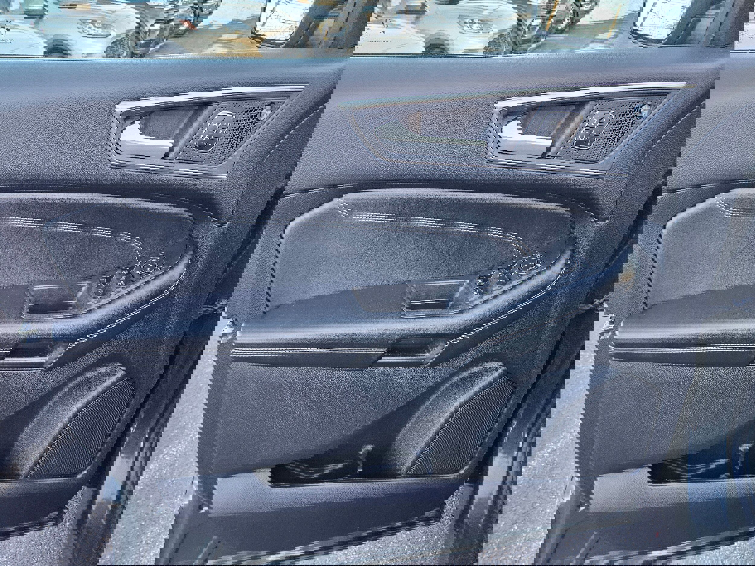 Certified 2022 Ford Edge Titanium w/ Equipment Group 301A image 18