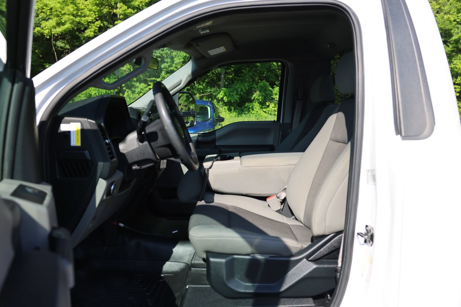 Certified 2019 Ford F150 XL w/ Equipment Group 101A Mid AWD/4WD image 5