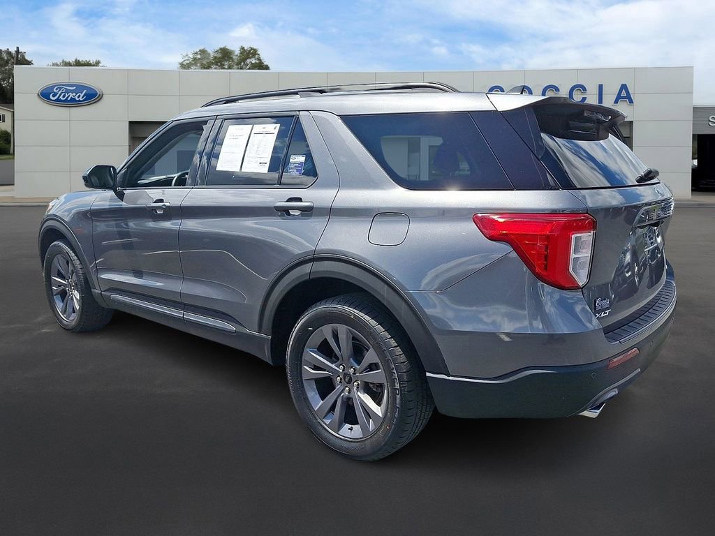 Certified 2022 Ford Explorer XLT w/ Equipment Group 202A AWD/4WD image 6