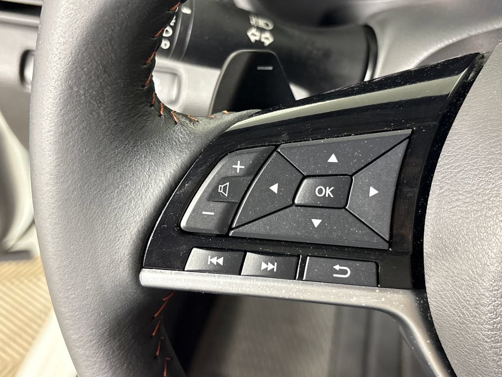 Used 2023 Nissan Altima 2.5 SR FWD image 17