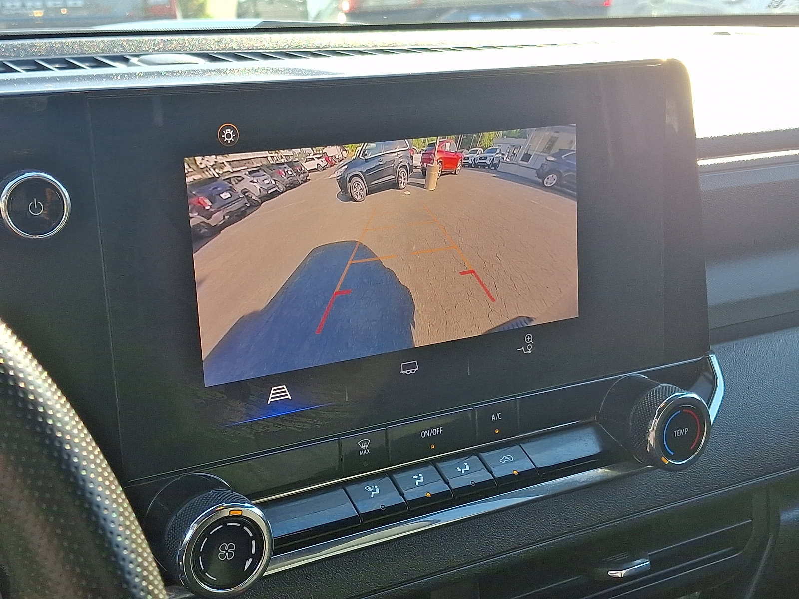 Used 2023 Chevrolet Colorado W/T RWD image 17
