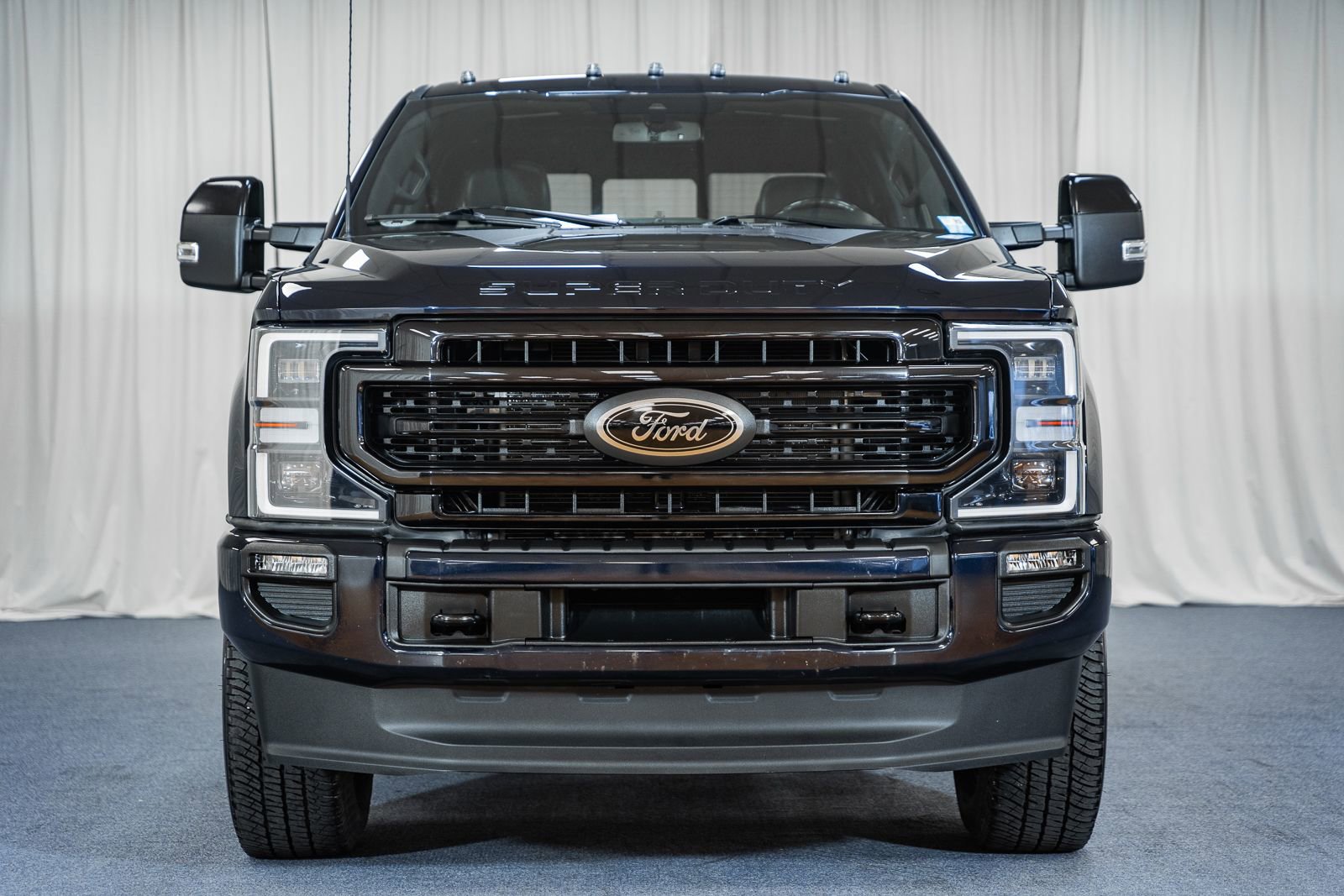 Certified 2022 Ford F250 Lariat w/ Black Appearance Pkg image 2