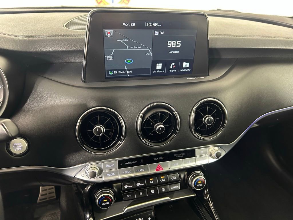 Used 2020 Kia Stinger GT1 AWD/4WD image 2