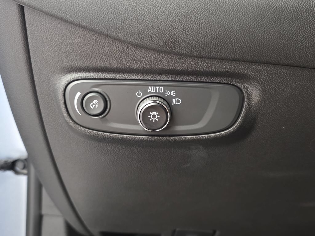 Used 2023 Chevrolet Equinox LS w/ LS Convenience Package AWD/4WD image 23