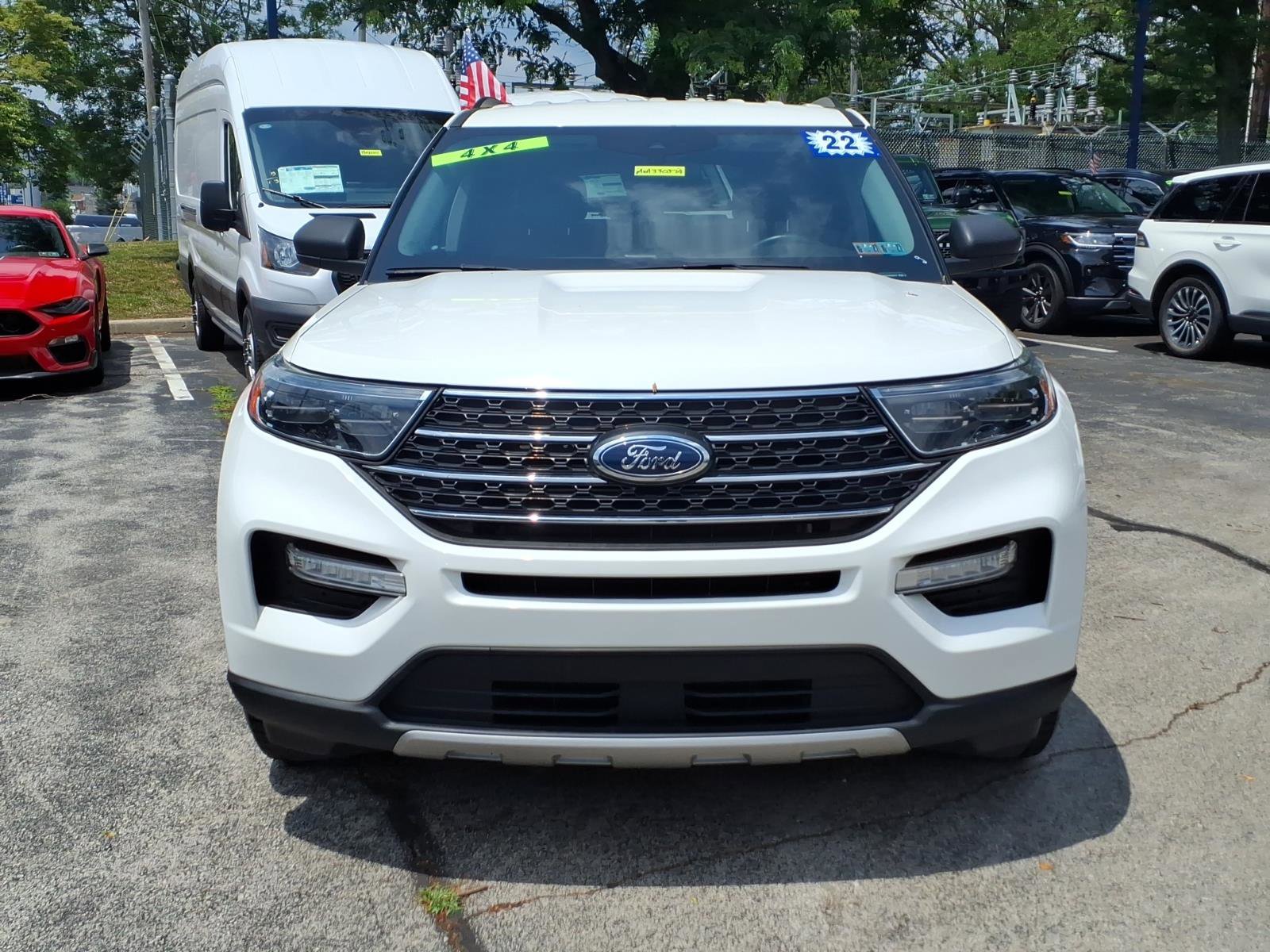 Certified 2022 Ford Explorer XLT w/ Equipment Group 202A AWD/4WD image 9