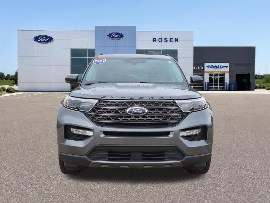 Certified 2024 Ford Explorer XLT w/ Equipment Group 202A AWD/4WD image 8