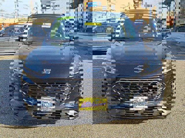 Certified 2022 Ford Escape SE w/ SE Sport Appearance Package image 14