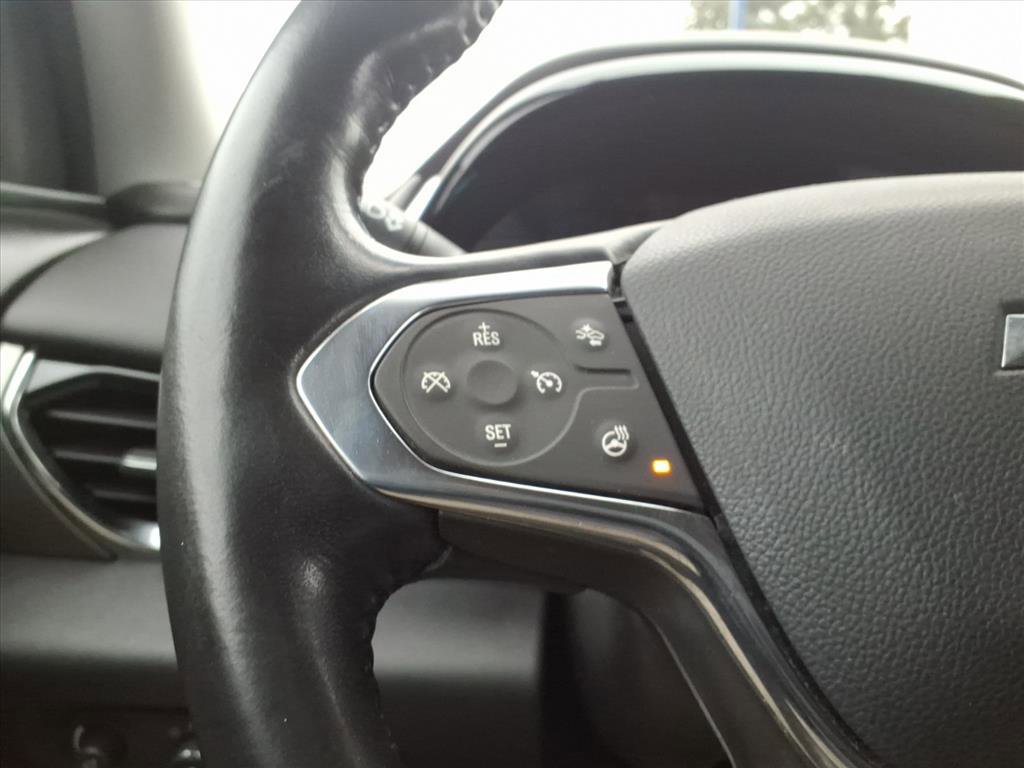 Used 2020 Chevrolet Traverse LT w/ LPO, Blackout Package image 18