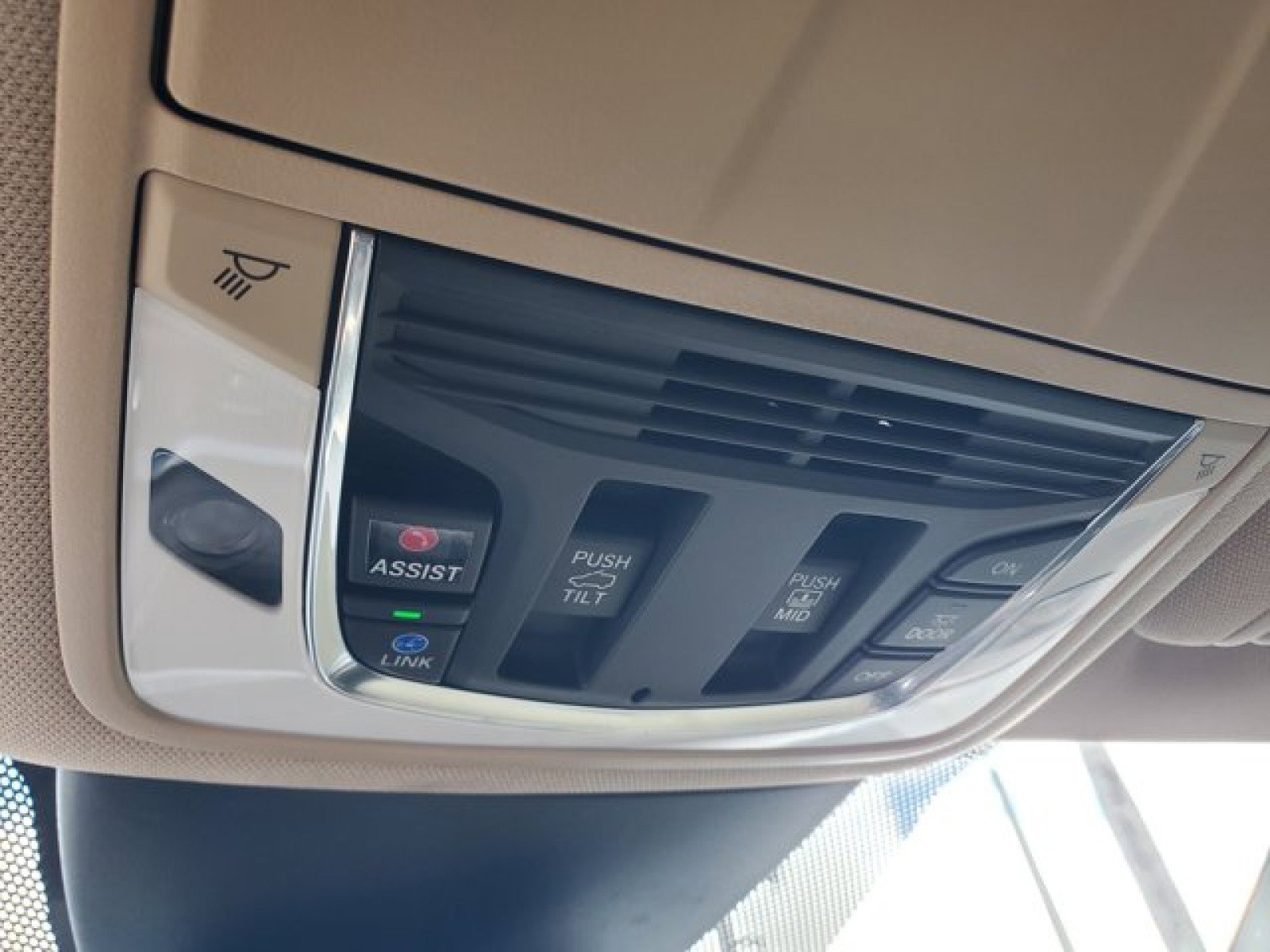 Used 2023 Acura MDX SH-AWD image 29