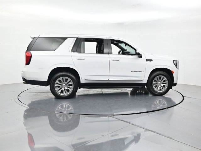 Used 2023 GMC Yukon Denali AWD/4WD image 2