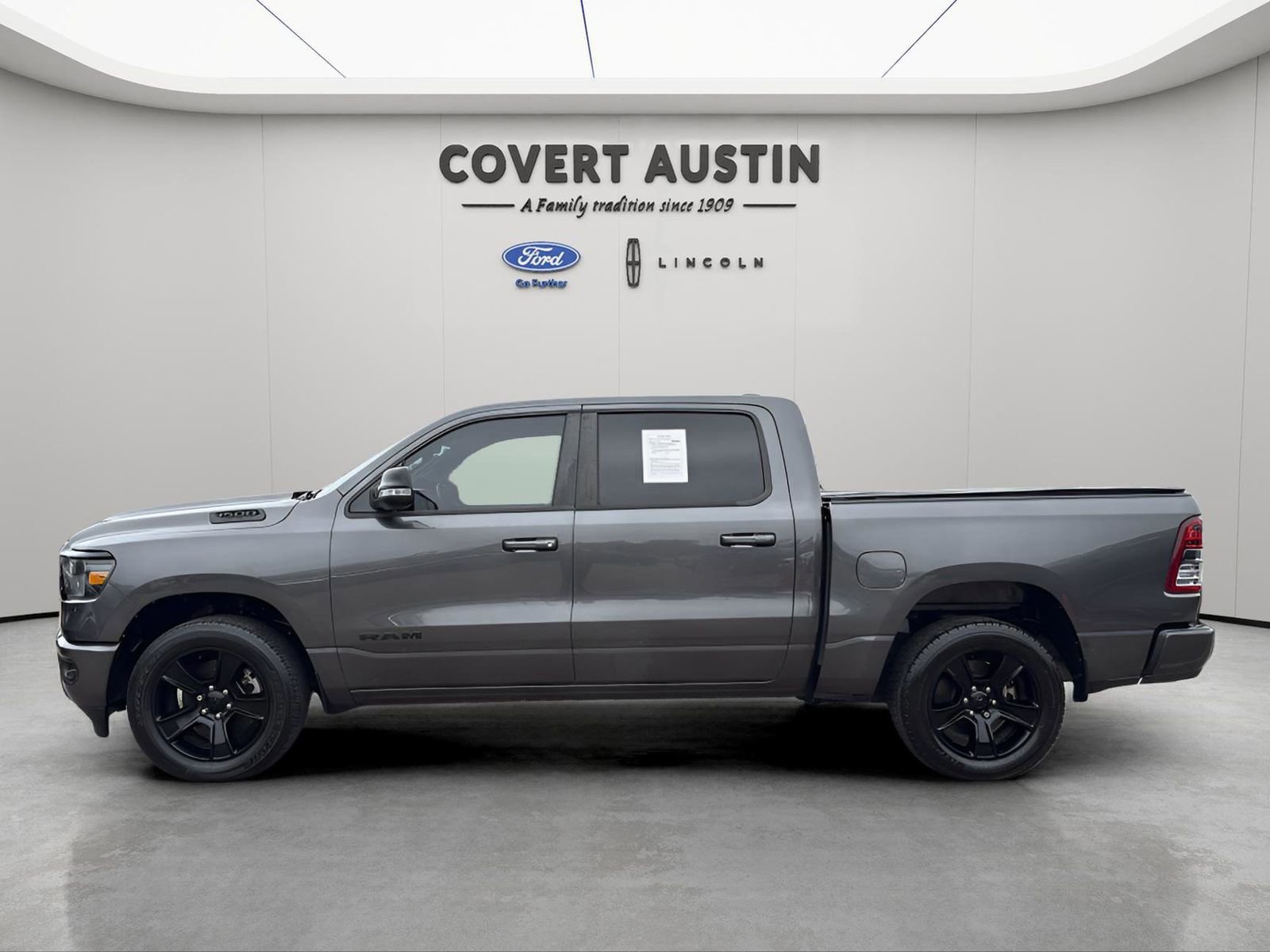 Used 2022 RAM 1500 Lone Star image 2