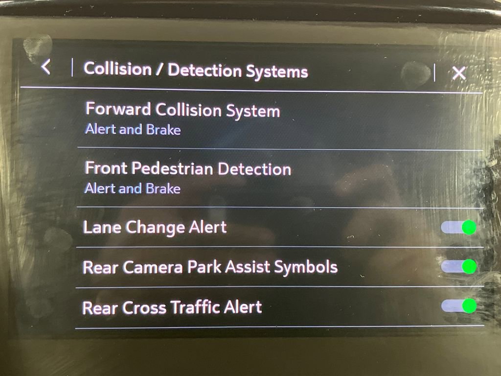 Used 2022 Chevrolet Traverse LT image 26