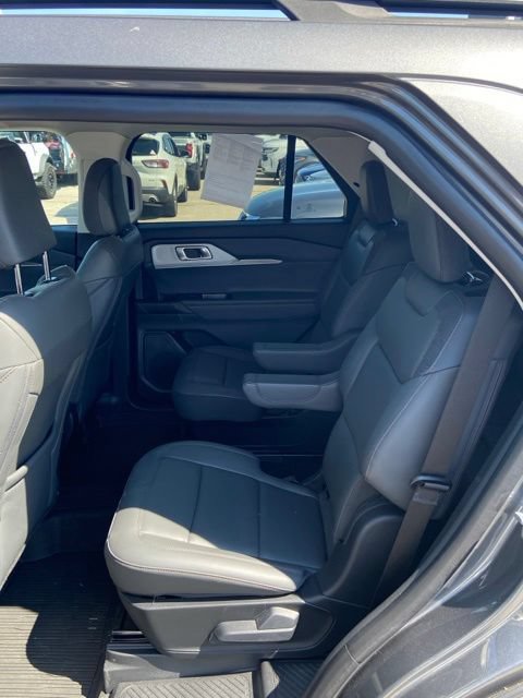 Certified 2026 Ford Explorer Active w/ Active Comfort Package AWD/4WD image 6