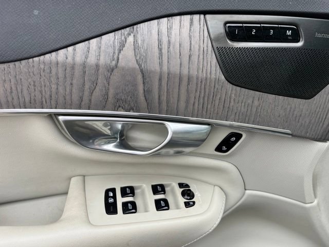 Used 2023 Volvo XC90 B6 Plus w/ Protection Package AWD/4WD image 21