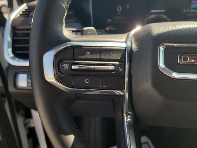 Used 2026 GMC Acadia Elevation w/ Elevation Premium Package FWD image 14