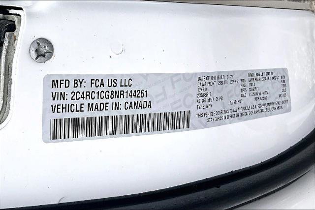 Used 2022 Chrysler Voyager LX image 37