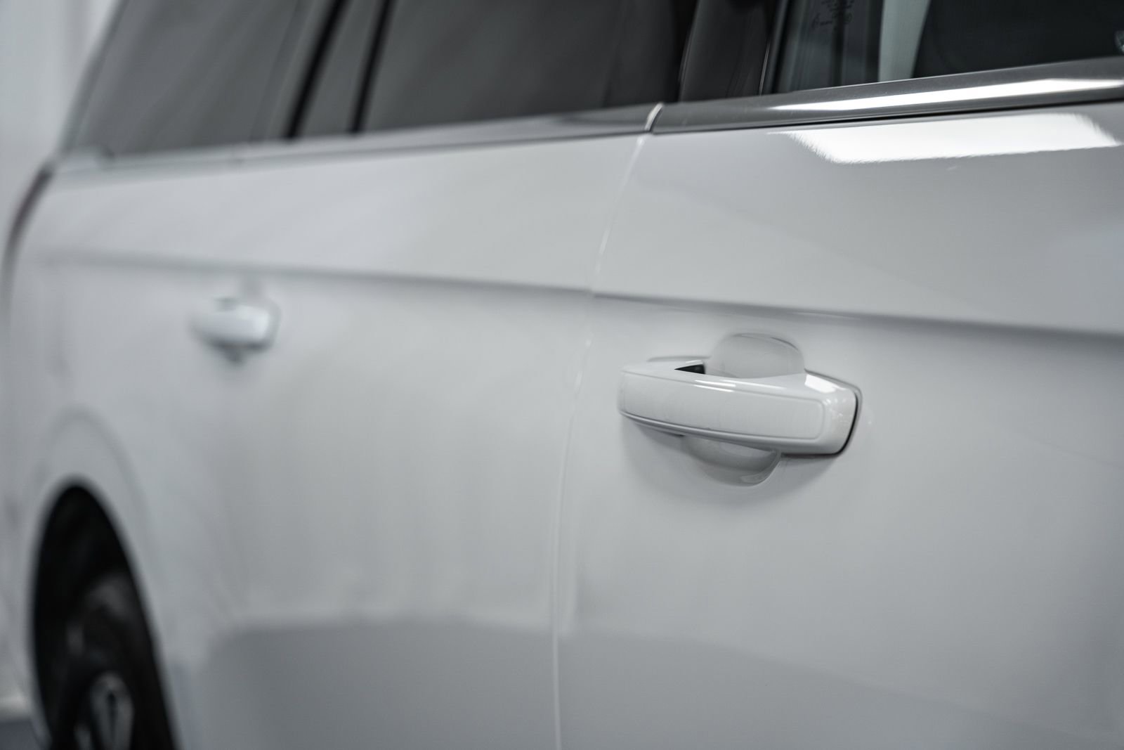 Certified 2025 Ford Expedition Max Platinum image 25