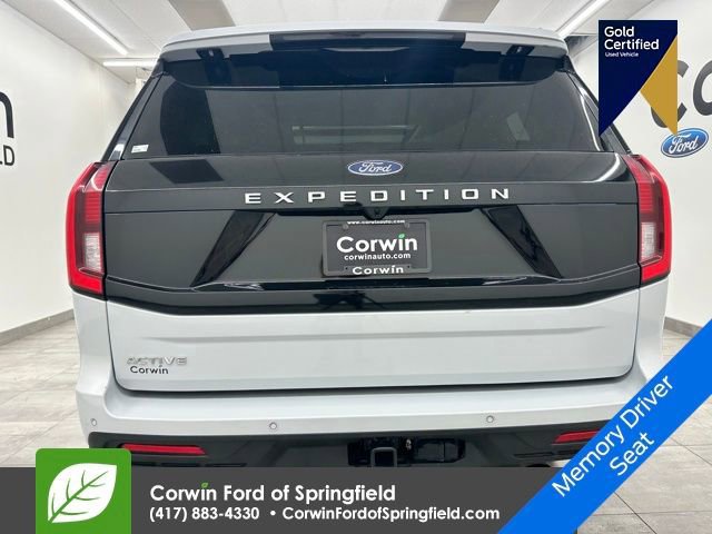 Certified 2025 Ford Expedition Active image 3