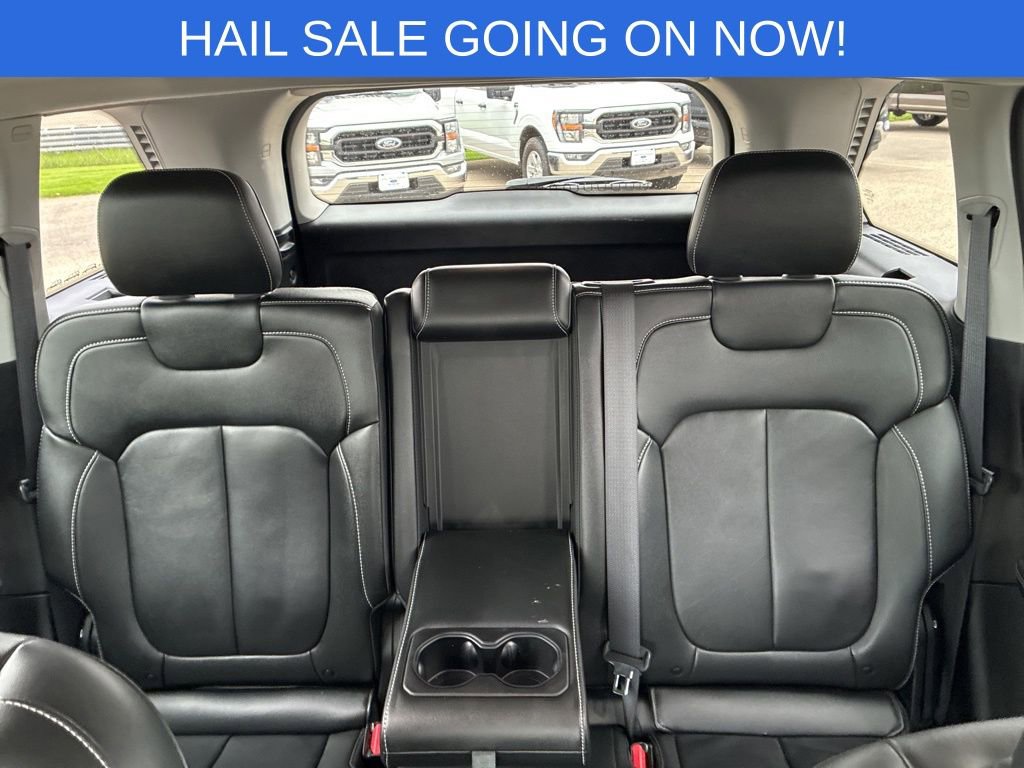 Used 2023 Jeep Grand Cherokee Limited AWD/4WD image 33