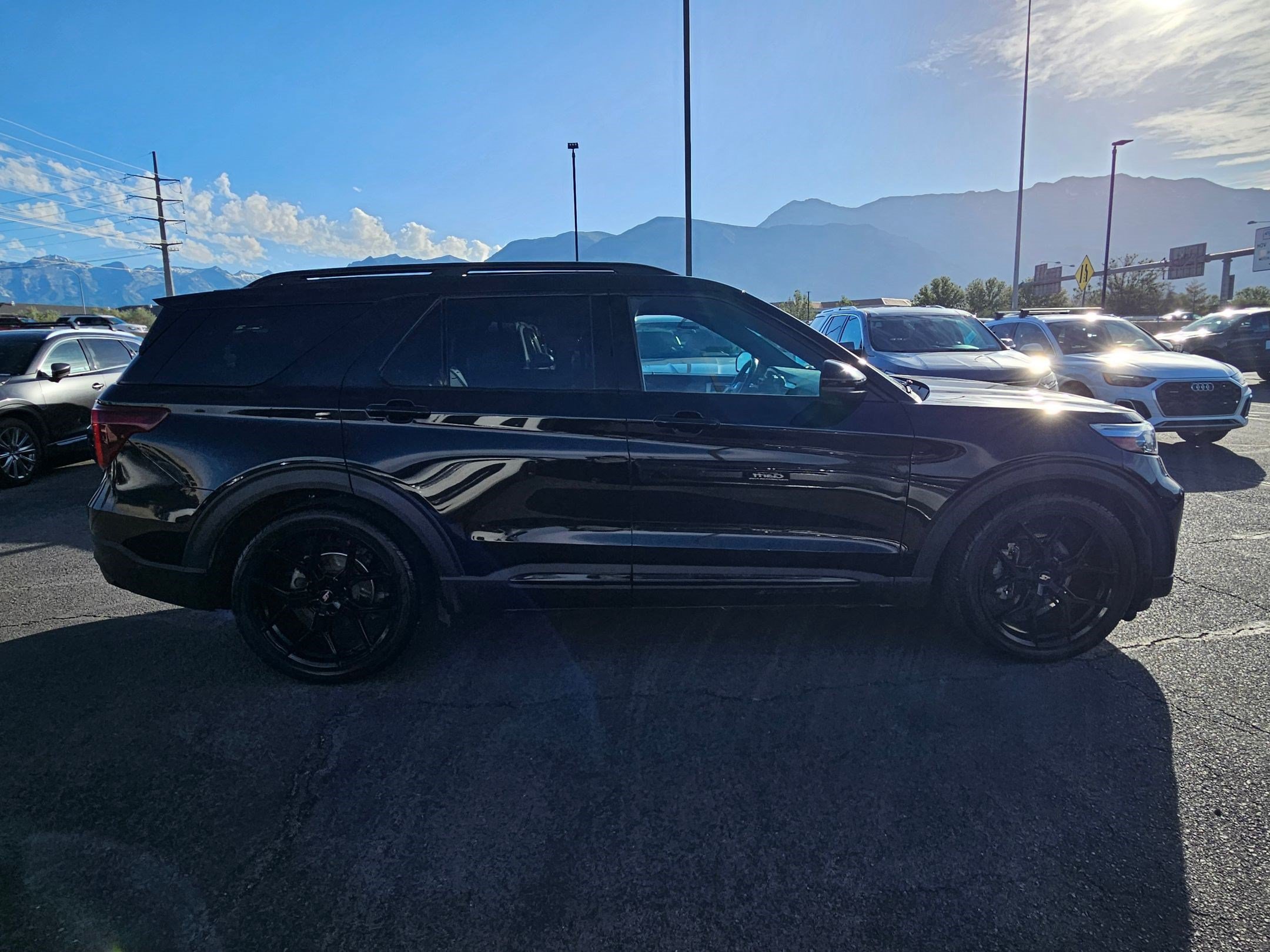 Certified 2020 Ford Explorer ST AWD/4WD image 2