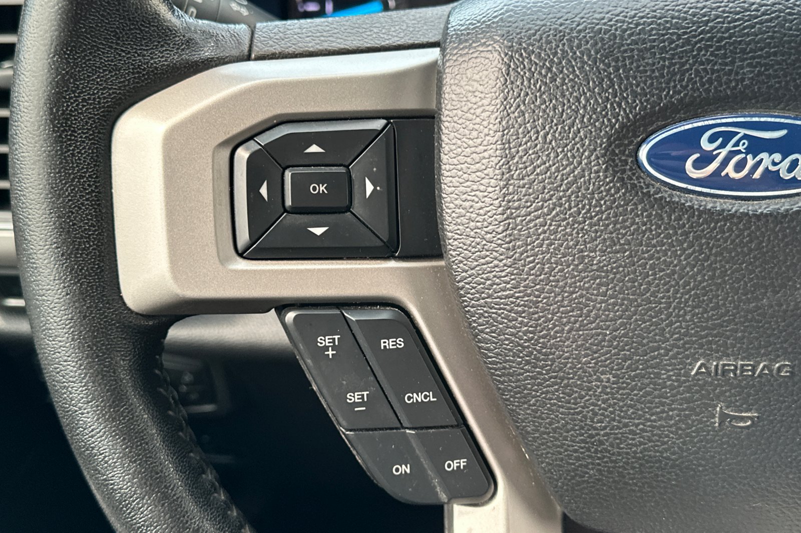 Certified 2019 Ford F250 Lariat AWD/4WD image 24