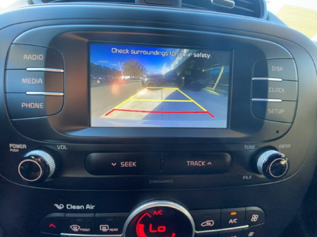 Used 2017 Kia Soul + FWD image 22