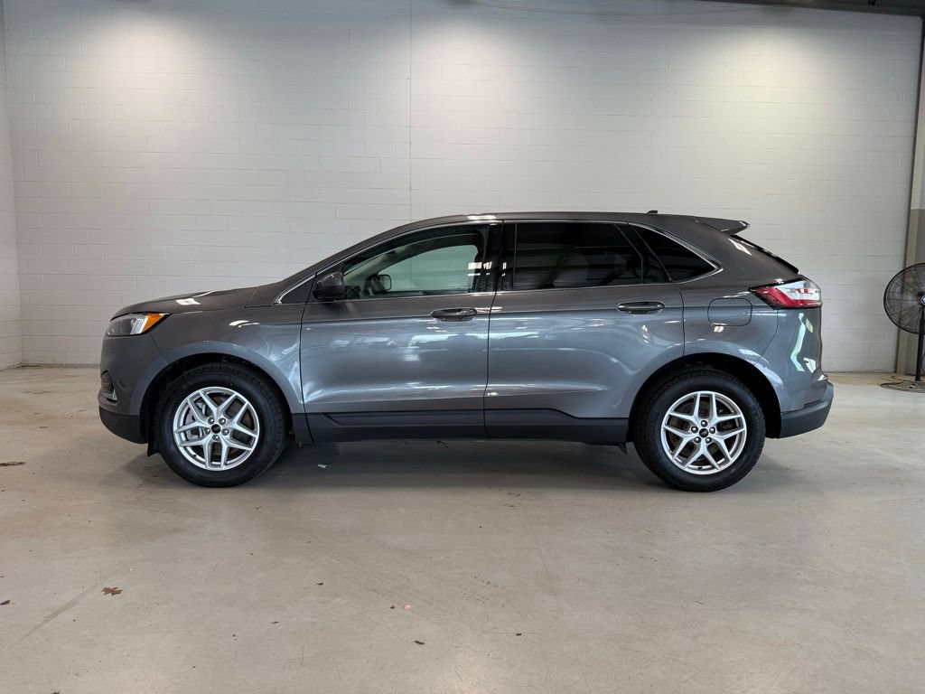Certified 2024 Ford Edge SEL w/ Convenience Package AWD/4WD image 4