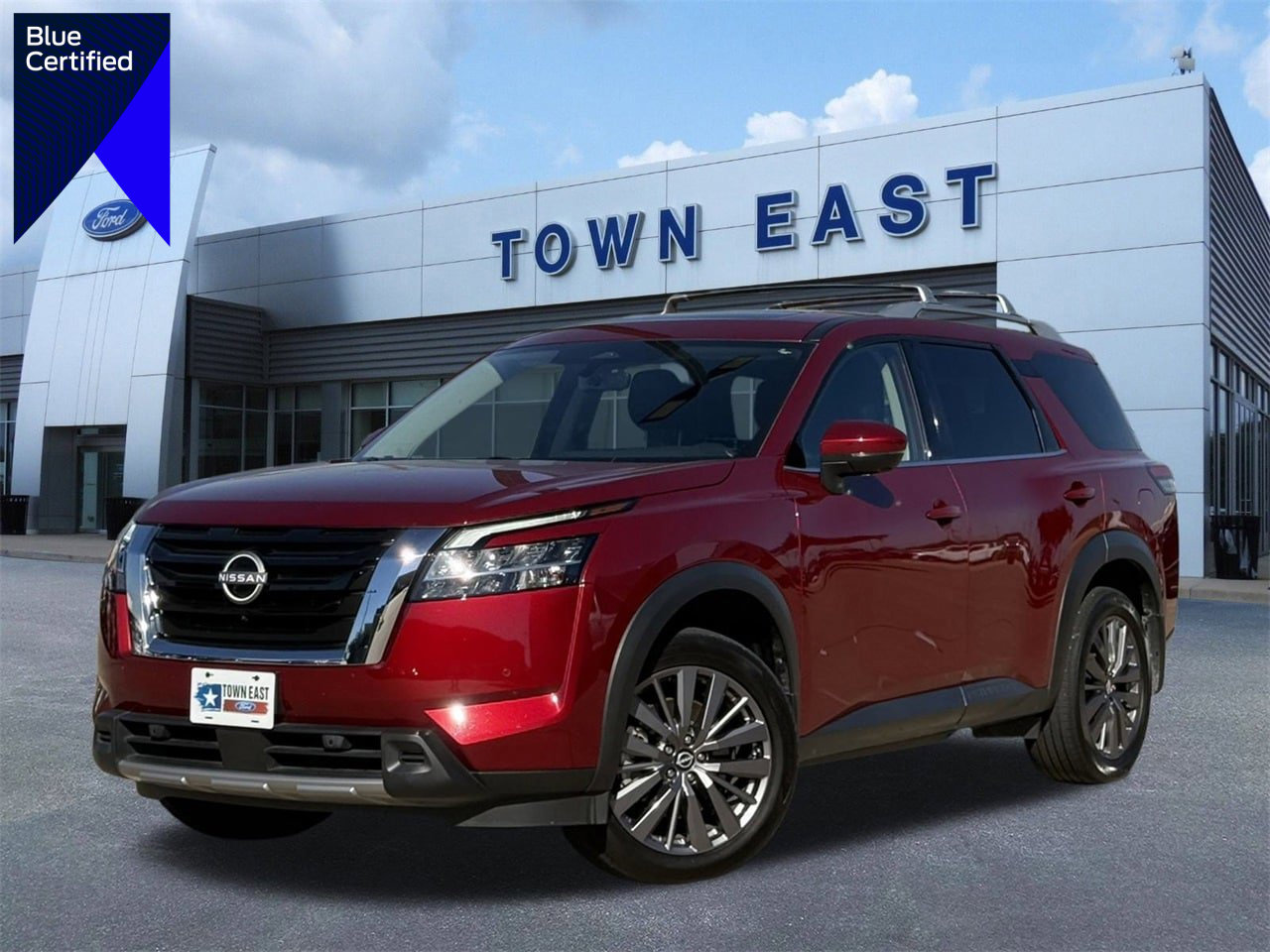 Used 2024 Nissan Pathfinder SL w/ SL Premium Package