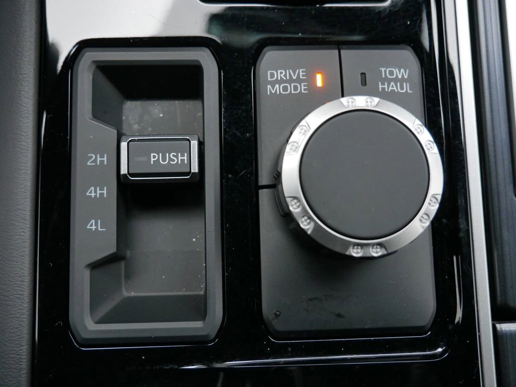 Used 2025 Toyota Sequoia Platinum image 21