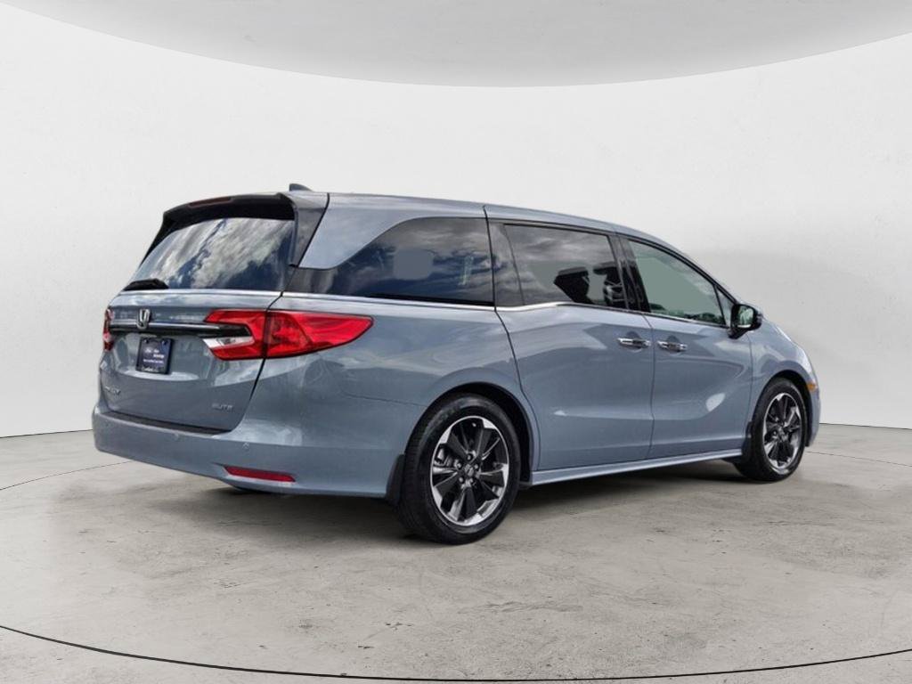 Used 2023 Honda Odyssey Elite image 3