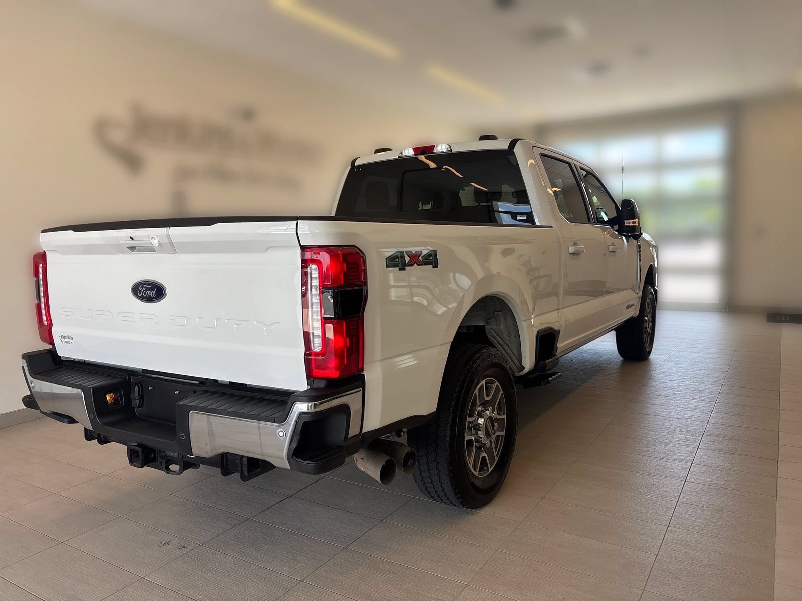 Certified 2025 Ford F250 Lariat w/ Lariat Ultimate Package AWD/4WD video 2