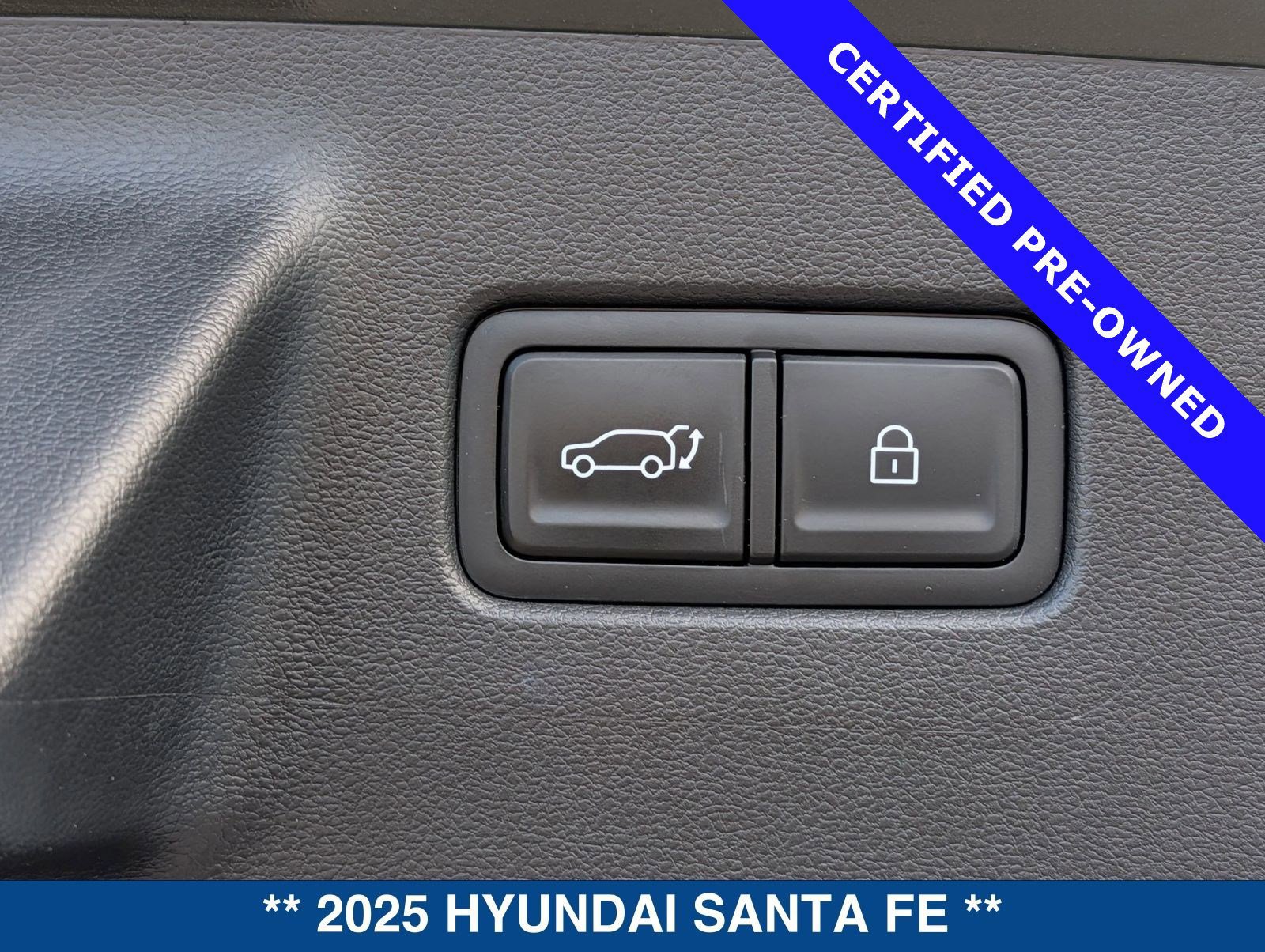 Used 2025 Hyundai Santa Fe SEL image 14