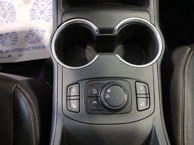 Used 2021 GMC Terrain SLT image 17